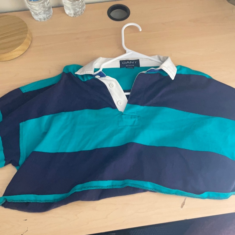 Cute trendy thrifted crop top